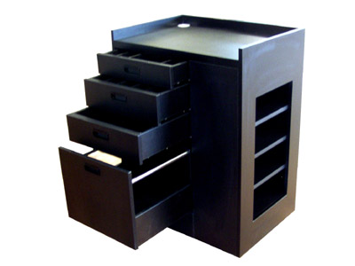 Möbelteile Holz montiert